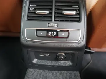 AUDI A4 Avant 45 2.0 TFSI quattro S line LED Panorama