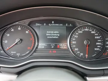 AUDI A4 Avant 45 2.0 TFSI quattro S line LED Panorama