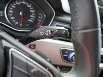 AUDI A4 Avant 45 2.0 TFSI quattro S line LED Panorama