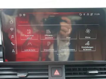 AUDI A4 Avant 45 2.0 TFSI quattro S line LED Panorama