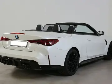 BMW M4 Ultimate Carbon Vmax LCI II Akra Ultmate VOLL