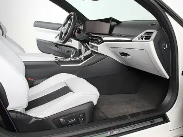 BMW M4 Ultimate Carbon Vmax LCI II Akra Ultmate VOLL