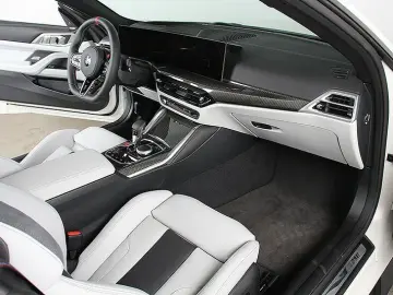 BMW M4 Ultimate Carbon Vmax LCI II Akra Ultmate VOLL