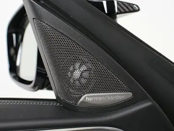 BMW M4 Ultimate Carbon Vmax LCI II Akra Ultmate VOLL