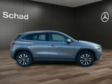 MERCEDES-BENZ GLA 250 e NAVI MBEAM LED DISTR 360  CA…