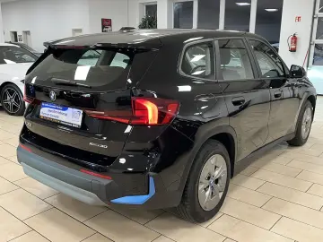 BMW iX1 30 xDrive LED Navi R-Cam CarPlay SHZ Curved