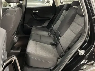 BMW iX1 30 xDrive LED Navi R-Cam CarPlay SHZ Curved