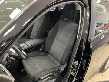 BMW iX1 30 xDrive LED Navi R-Cam CarPlay SHZ Curved