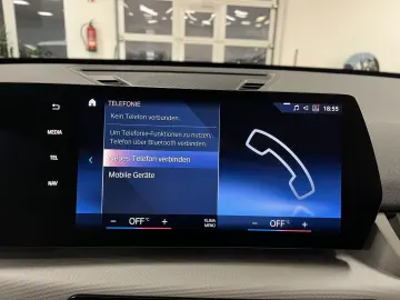 BMW iX1 30 xDrive LED Navi R-Cam CarPlay SHZ Curved