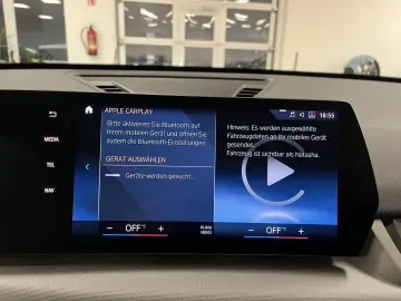 BMW iX1 30 xDrive LED Navi R-Cam CarPlay SHZ Curved