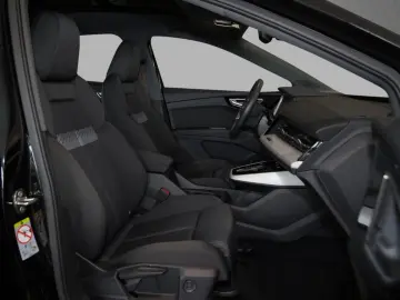 AUDI Q4 e-tron Sportback  50 quattro