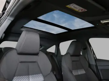 AUDI Q4 e-tron Sportback  50 quattro