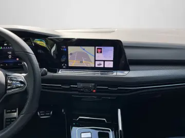 VW Golf VIII R 2.0 TSI DSG 4Motion SHZ NAVI ACC LED