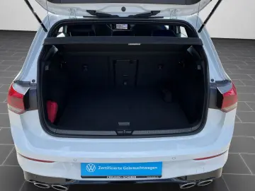 VW Golf VIII R 2.0 TSI DSG 4Motion SHZ NAVI ACC LED