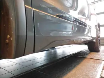 VW Tiguan Allspace   R-Line ACC   Navi   LED   Pano