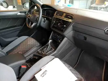 VW Tiguan Allspace   R-Line ACC   Navi   LED   Pano