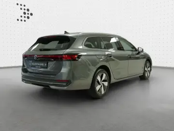 VW Passat Variant Business 2.0 TDI Leder RFK AHK DC