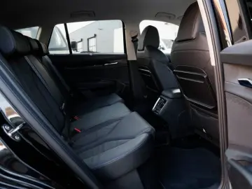 SKODA Enyaq iV 80x AHK Navi HeadUP Leder
