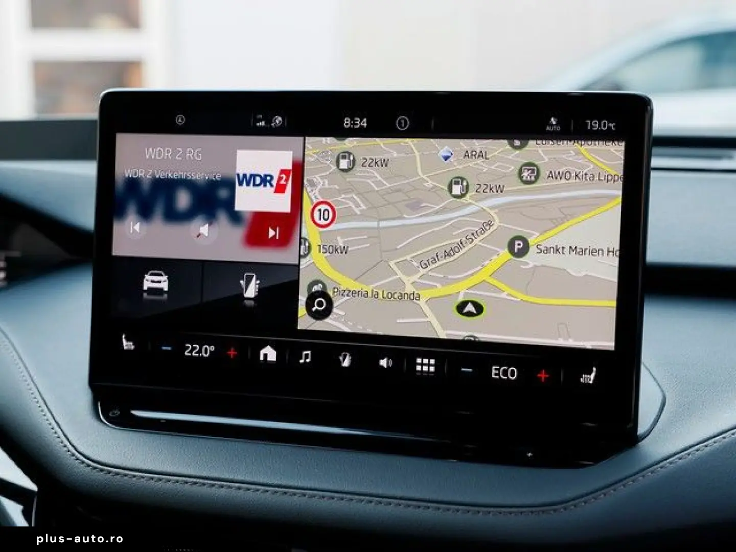 SKODA Enyaq iV 80x AHK Navi HeadUP Leder