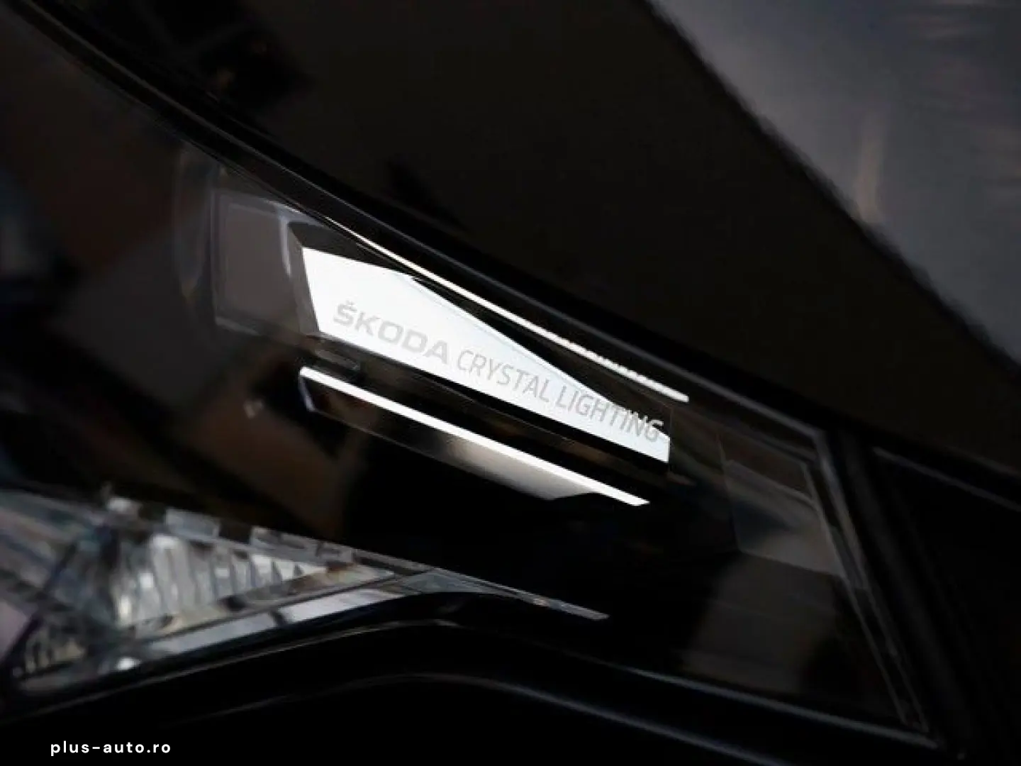 SKODA Enyaq iV 80x AHK Navi HeadUP Leder