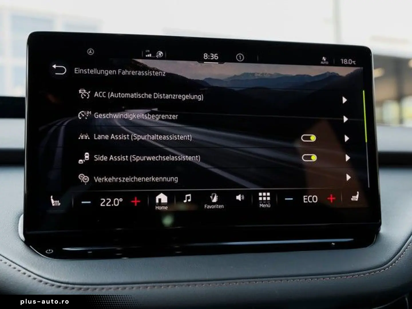 SKODA Enyaq iV 80x AHK Navi HeadUP Leder