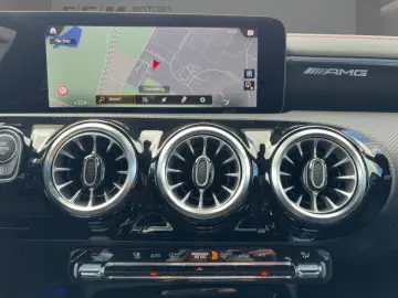 MERCEDES-BENZ Mercedes-AMG CLA35 4M Coupé HUD 360 LE…