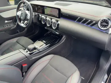 MERCEDES-BENZ Mercedes-AMG CLA35 4M Coupé HUD 360 LE…