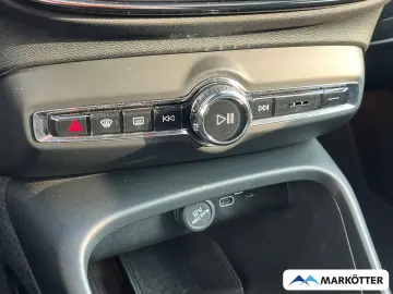 VOLVO C40 Ultimate Recharge Pure Electric ACC 360 H&K