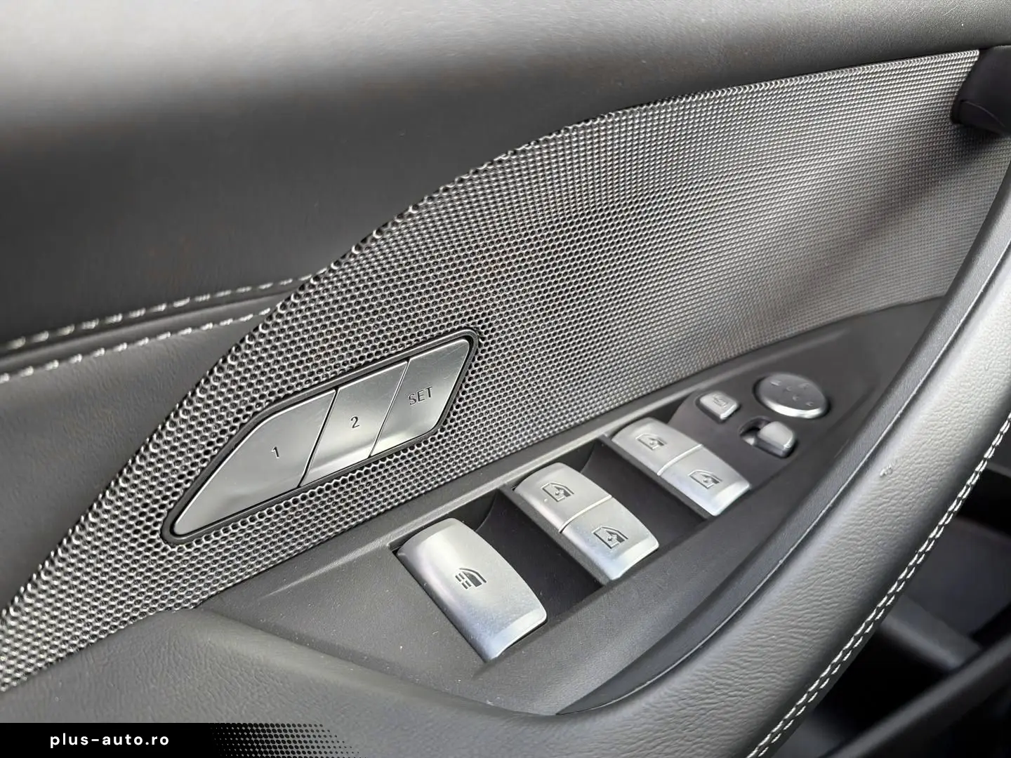 BMW M4 Competition Cabrio xDrive Laser Carbon H K