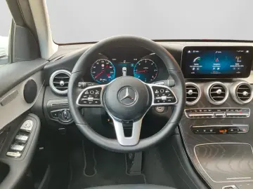 MERCEDES-BENZ GLC 220d 4M LED DISTR 360 KAM NAVI  SH…