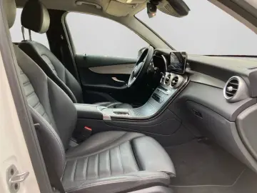 MERCEDES-BENZ GLC 220d 4M LED DISTR 360 KAM NAVI  SH…