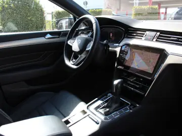 VW Passat Var. TDI DSG R-Line H-K Leder-Nappa AHK
