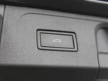 VW Passat Var. TDI DSG R-Line H-K Leder-Nappa AHK