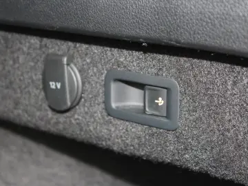VW Passat Var. TDI DSG R-Line H-K Leder-Nappa AHK