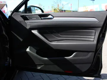 VW Passat Var. TDI DSG R-Line H-K Leder-Nappa AHK