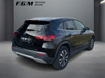 MERCEDES-BENZ GLA 200 d CarPlay Navi Autom. Klima LE…