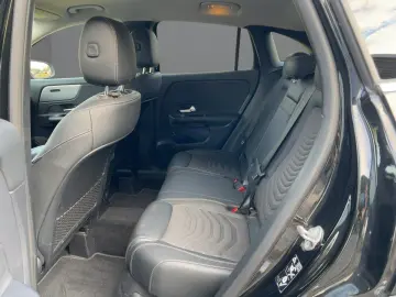 MERCEDES-BENZ GLA 200 d CarPlay Navi Autom. Klima LE…