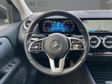 MERCEDES-BENZ GLA 200 d CarPlay Navi Autom. Klima LE…
