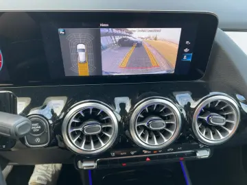 MERCEDES-BENZ GLA 200 d CarPlay Navi Autom. Klima LE…