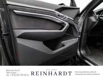 AUDI E-TRON S BLACK MATRIX HuD PANO CARPLAY KAMERA