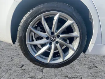 ALFA ROMEO Giulia Ti 2.0 280 PS NAVI ACC SHZ