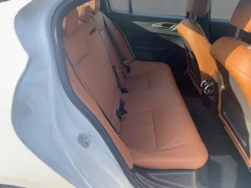 ALFA ROMEO Giulia Ti 2.0 280 PS NAVI ACC SHZ