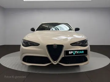 ALFA ROMEO Giulia Ti Q4 Kamera CarPlay Totwinkel Spurhalte