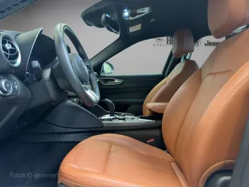 ALFA ROMEO Giulia Ti Q4 Kamera CarPlay Totwinkel Spurhalte