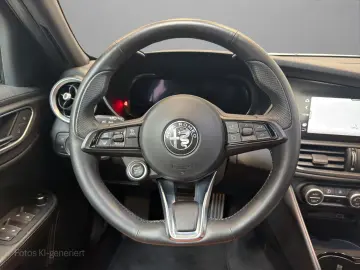 ALFA ROMEO Giulia Ti Q4 Kamera CarPlay Totwinkel Spurhalte