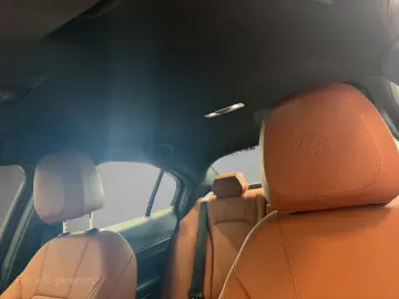 ALFA ROMEO Giulia Ti Q4 Kamera CarPlay Totwinkel Spurhalte