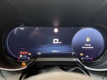 ALFA ROMEO Giulia Ti Q4 Kamera CarPlay Totwinkel Spurhalte