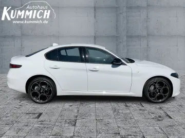 ALFA ROMEO Giulia Ti 2.2 Diesel 16V 210PS AT8 Q4