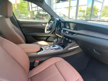 ALFA ROMEO Stelvio 2.0 Turbo Q4 AT8 TI Garantie bis 03 2027