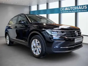 VW Tiguan Life 2.0 TSI DSG 4MOTION Navi Winterpaket